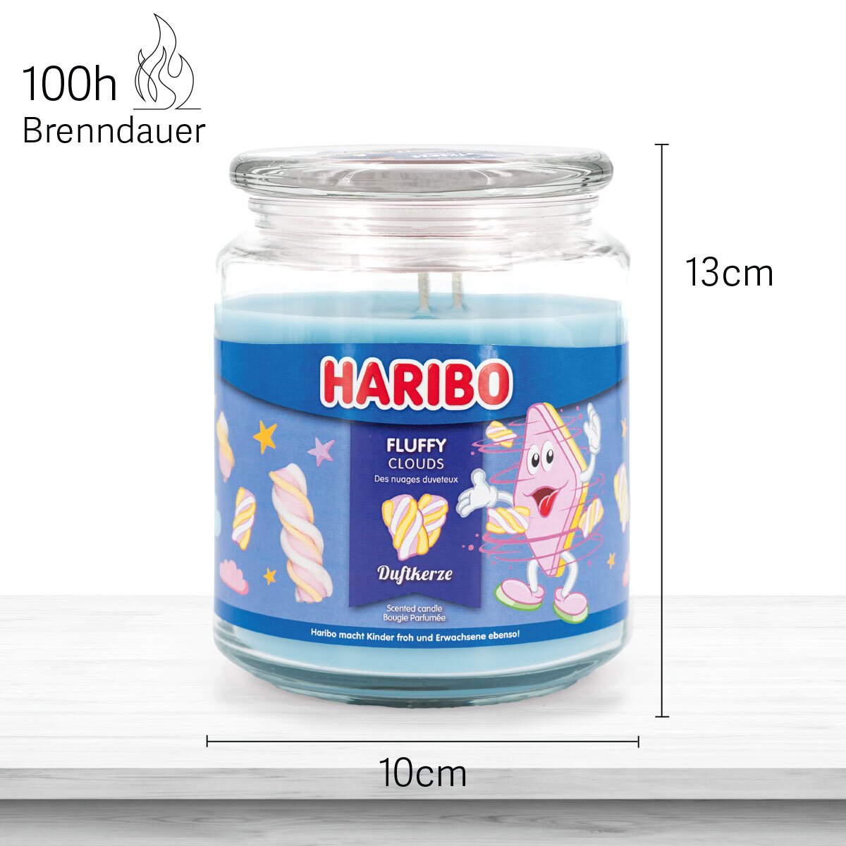 Haribo Duftkerze ‚Fluffy Clouds‘ (510g) im Glas - 13cm hoch, 10cm breit. Offizielle Lizenzkerze mit 100h Brenndauer, angenehmer Duft und liebevolles Haribo-Design. Veganes Wohnaccessoire und besonderes Geschenk.