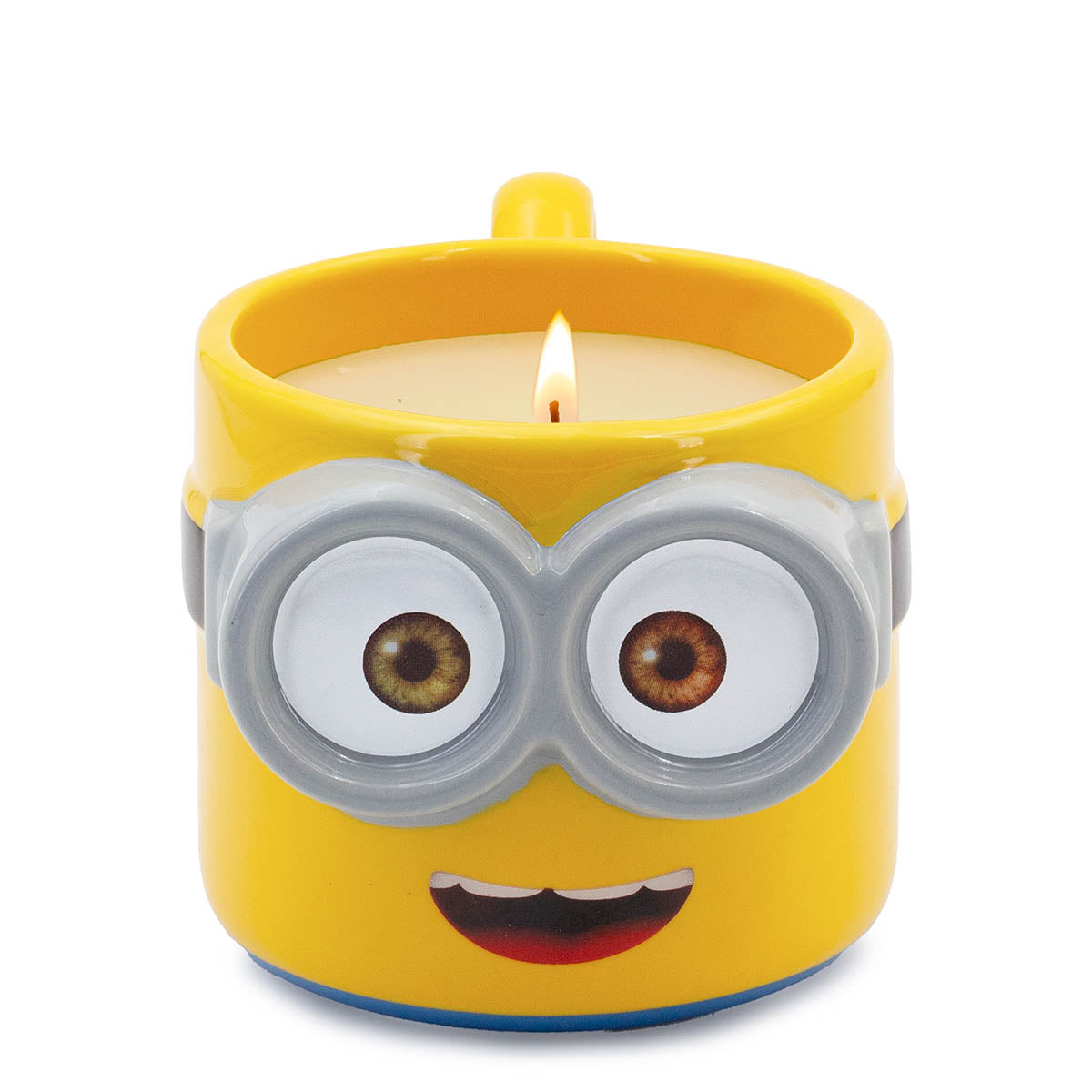 Gelbe Minions Keramiktasse mit dem lachenden Gesicht von Bob als Duftkerze (200g). Hochwertige Tassenkerze mit weißem Wachs – ein ideales Geschenk für Minions-Fans.