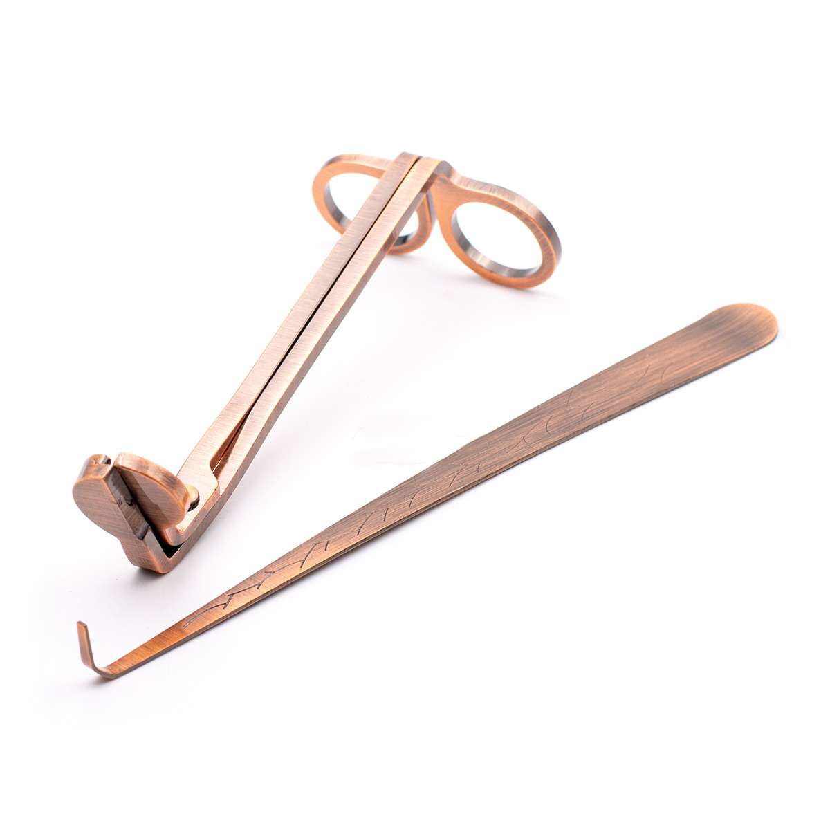 Purple River ‚Dochtschere & Dochtdipper Set‘ in Kupfer – hochwertiges Kerzenzubehör aus Edelmetall für perfekte Dochtpflege. Professionelles Werkzeug für gleichmäßiges Abbrennen, weniger Ruß & längere Brenndauer. Luxus-Accessoire für Kerzenliebhaber & stilvolle Deko.