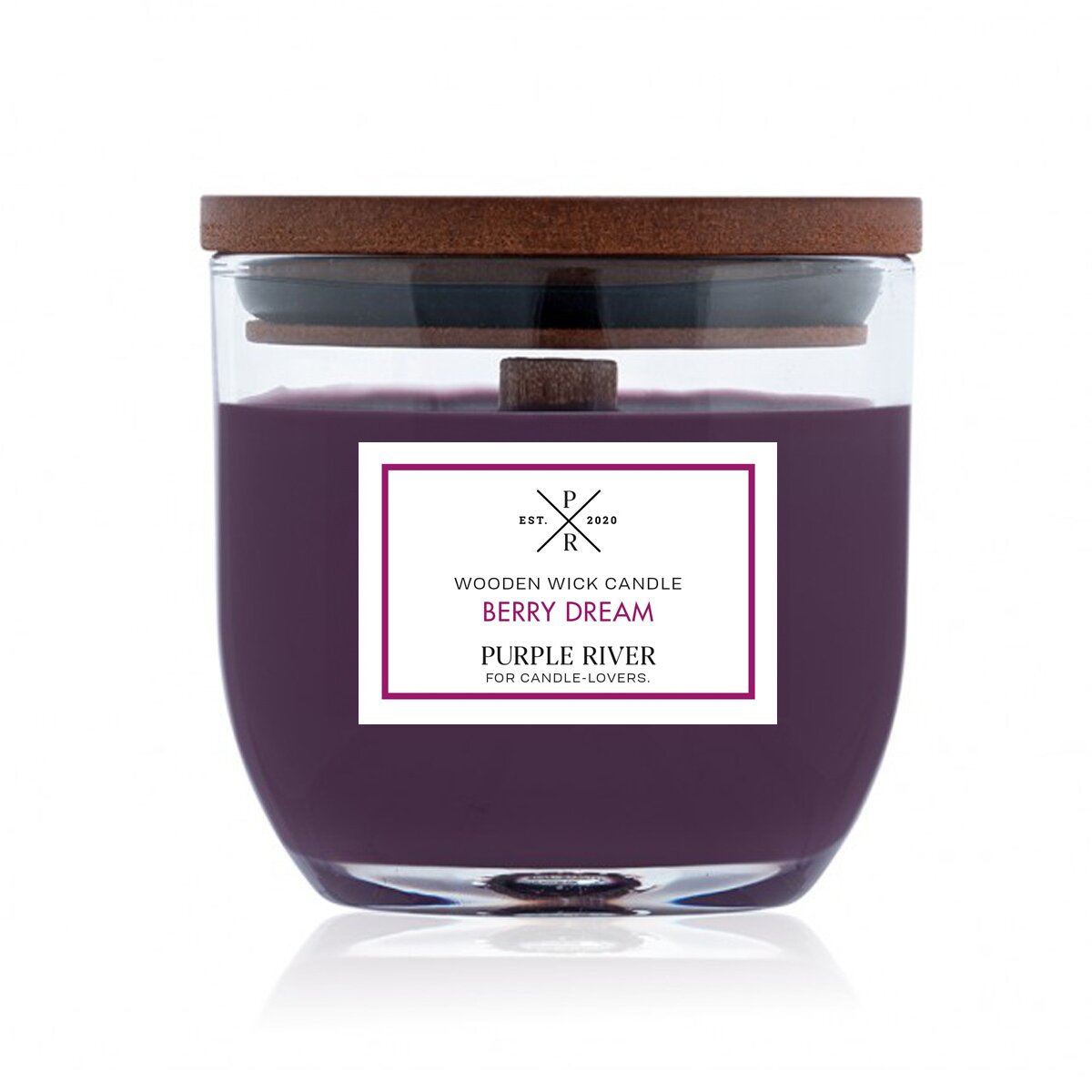 Hochwertige Sojawachs-Duftkerze (85g) von Purple River mit Holzdocht. Brenndauer von 20 Stunden. Die vegane Duftkerze im Glas hat lila Wachs. Ist ideal als stilvolle Dekoration & kleines Überraschungsgeschenk. Gefertigt in Deutschland.