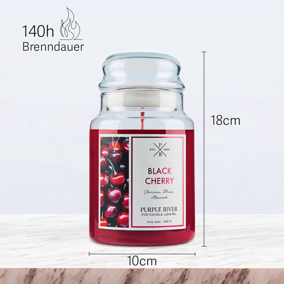 Vegane Premium-Sojawachs-Duftkerze ‚Black Cherry‘ von Purple River (623g). Nachhaltige Kerze im Glas mit extralanger 140h-Brenndauer, Höhe 18cm & Breite 10cm. Hochwertige Wellness-Deko, Made in Germany.