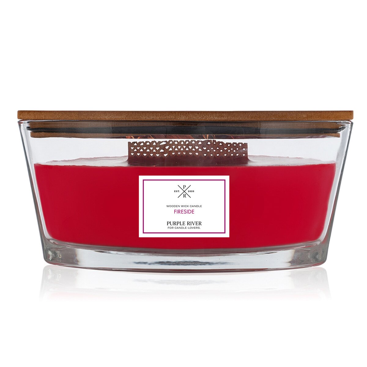 Hochwertige Sojawachs-Duftkerze (453g) von Purple River mit Holzdocht. Brenndauer von 80 Stunden. Die vegane Duftkerze im Glas hat rot Wachs. Ist ideal als stilvolle Dekoration & elegantes Geschenk. Gefertigt in Deutschland.