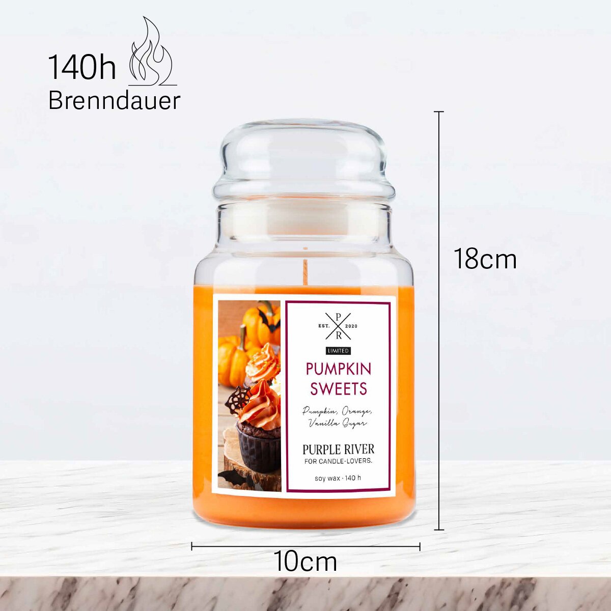 Vegane Premium-Sojawachs-Duftkerze ‚Pumpkin Sweets‘ von Purple River (623g). Nachhaltige Kerze im Glas mit extralanger 140h-Brenndauer, Höhe 18cm & Breite 10cm. Hochwertige Herbst-Deko, Made in Germany.