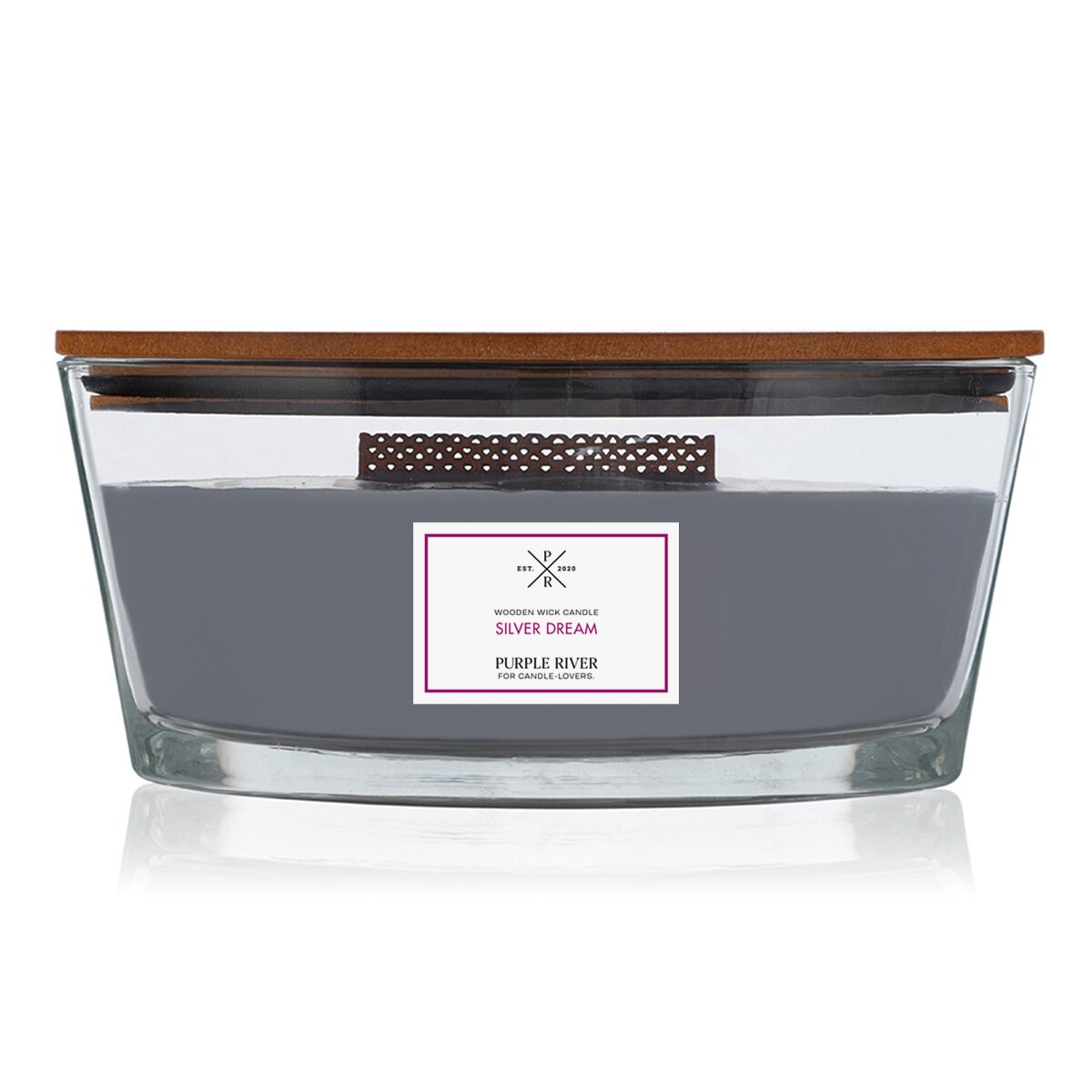 Hochwertige Sojawachs-Duftkerze (453g) von Purple River mit Holzdocht. Brenndauer von 80 Stunden. Die vegane Duftkerze im Glas hat silbernes Wachs. Ist ideal als stilvolle Dekoration & luxuriöses Wellness-Geschenk. Gefertigt in Deutschland.