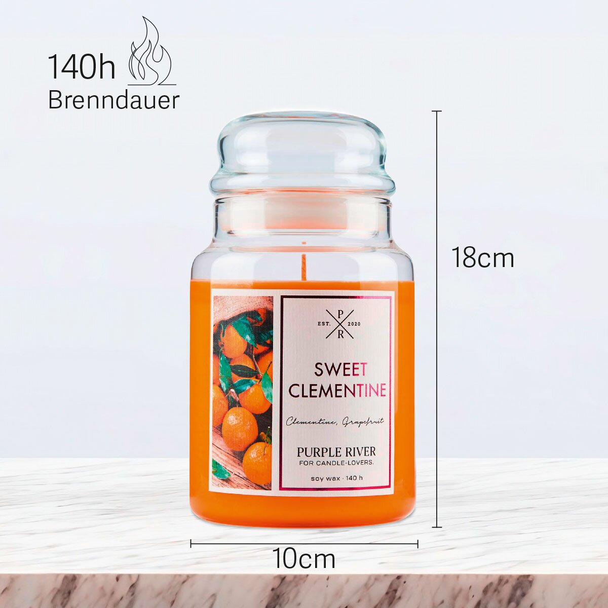 Vegane Premium-Sojawachs-Duftkerze ‚Sweet Clementine‘ von Purple River (623g). Nachhaltige Kerze im Glas mit extralanger 140h-Brenndauer, Höhe 18cm & Breite 10cm. Hochwertige Sommer-Deko, Made in Germany.